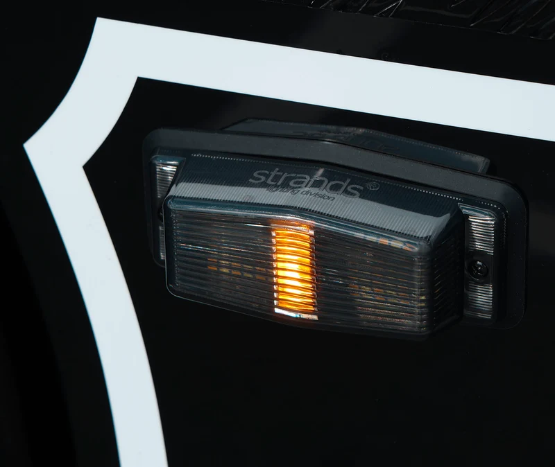 Strands Black Bullet Doppio bruciatore con luce stroboscopica / lente scura