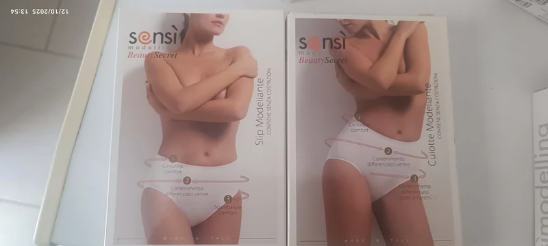 Uno slip e una culotte modellante Sensì, taglia S/M. 150 g.