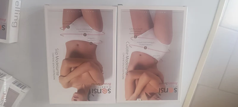 Uno slip e una culotte modellante Sensì, taglia X/S.150 g.