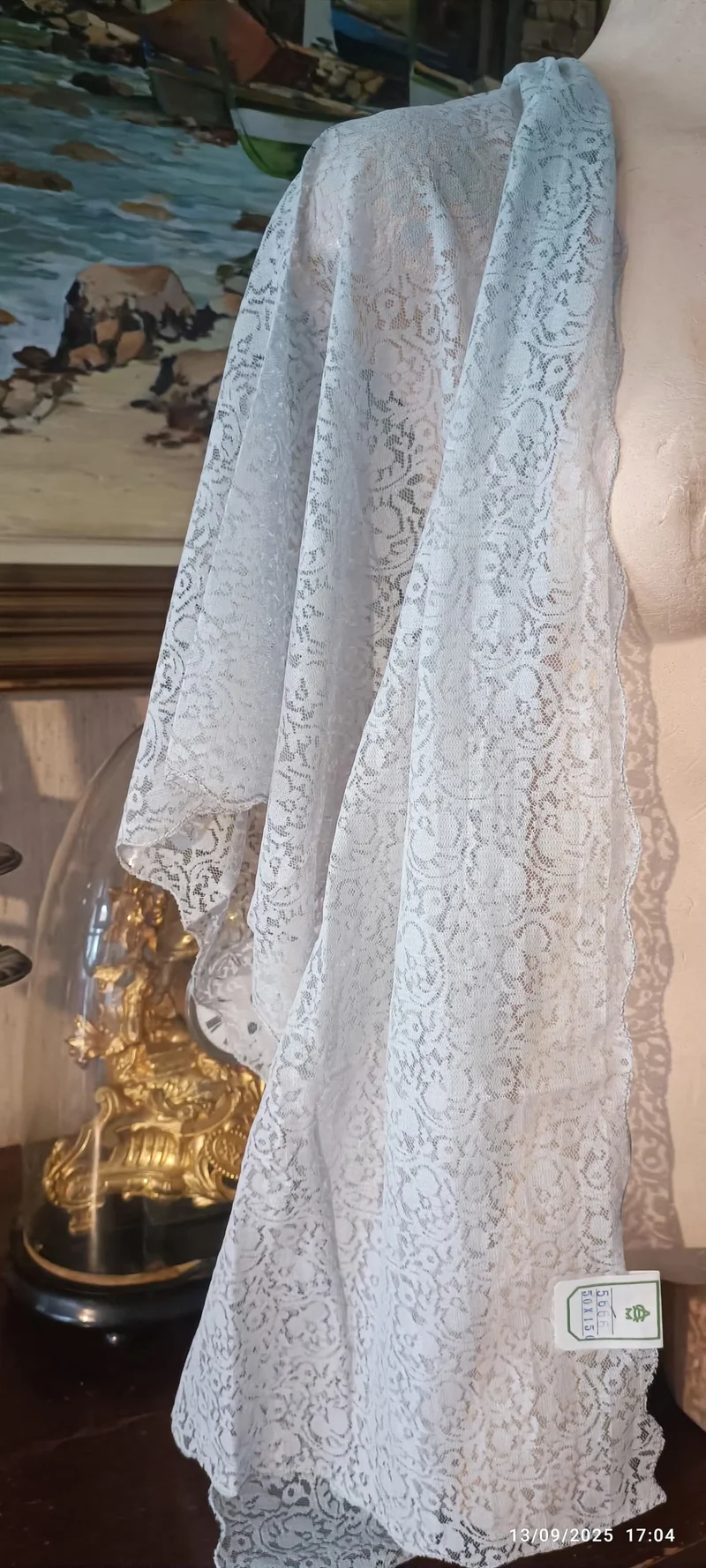Vintage. Stola in pizzo grigio polvere, cm 50 x cm 150. 200 g.