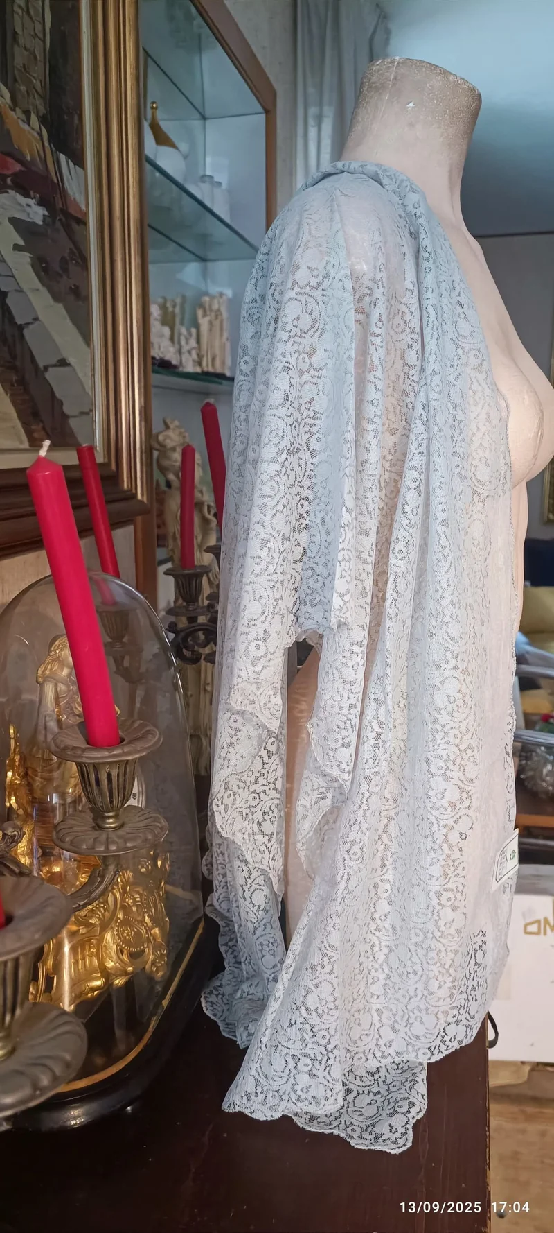 Vintage. Stola in pizzo grigio polvere, cm 50 x cm 150. 200 g.