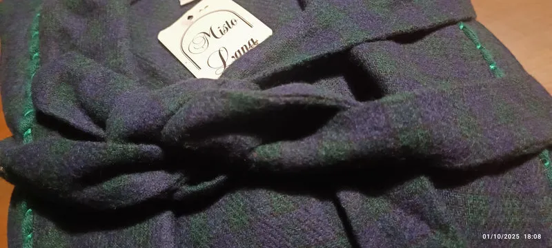 Vestaglia vintage donna, misto lana, taglia 52, blu a fantasia scozzese. 700g.