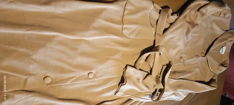 Vestaglia vintage da donna Clodette, in morbida maglina, colore cammello, taglia 46, elegante e confortevole . 700g.