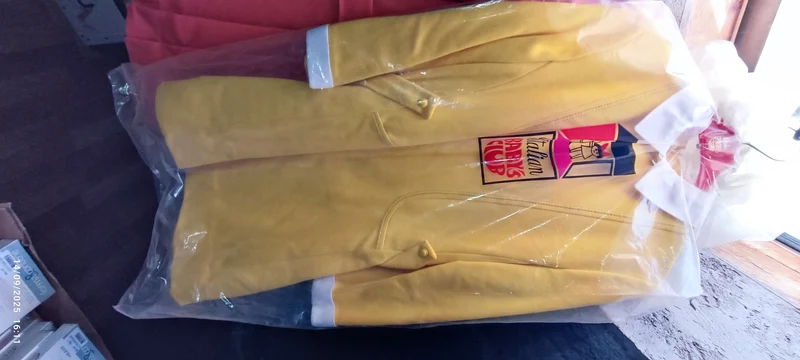 Vintage. Tre abiti anni cinquanta - sessanta, misura 80, pura lana, rosso, giallo e albicocca. 1 kg.