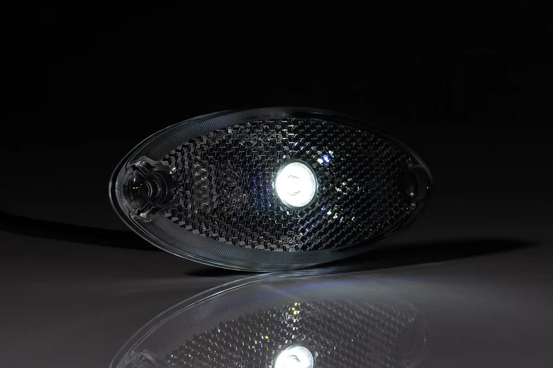 Luce di posizione a LED ovale stile rimorchio Fristom con riflettore