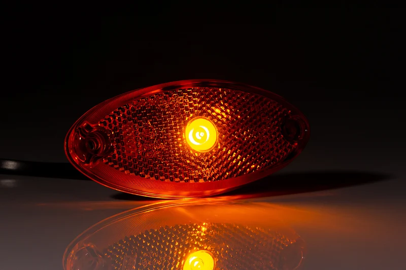 Luce di posizione a LED ovale stile rimorchio Fristom con riflettore