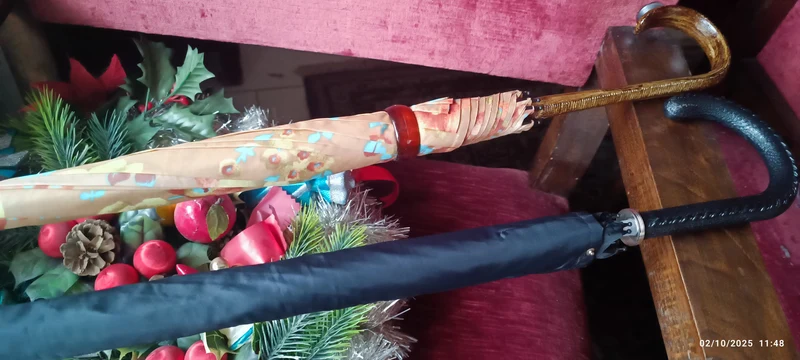 Due ombrelli vintage fantasia floreale, uomo donna, per un regalo di coppia! 700g..