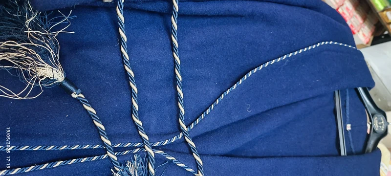 Giacca da camera blu, calda e comoda, vintage, taglia 2(girovita cm 100, spalle cm 43). 800g.