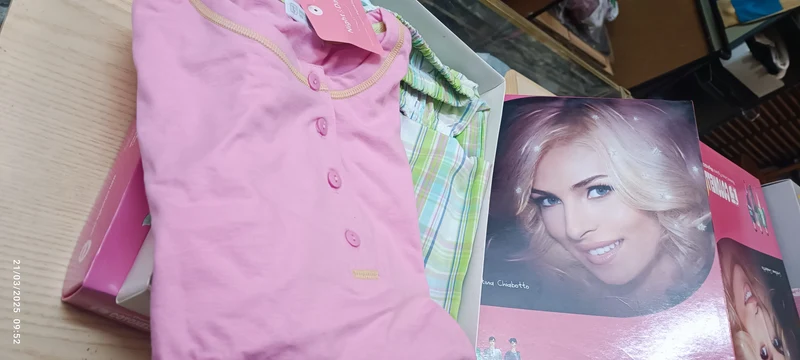 Pigiama primaverile donna Cotonella, pantalone fantasia, taglia 42. 500g.