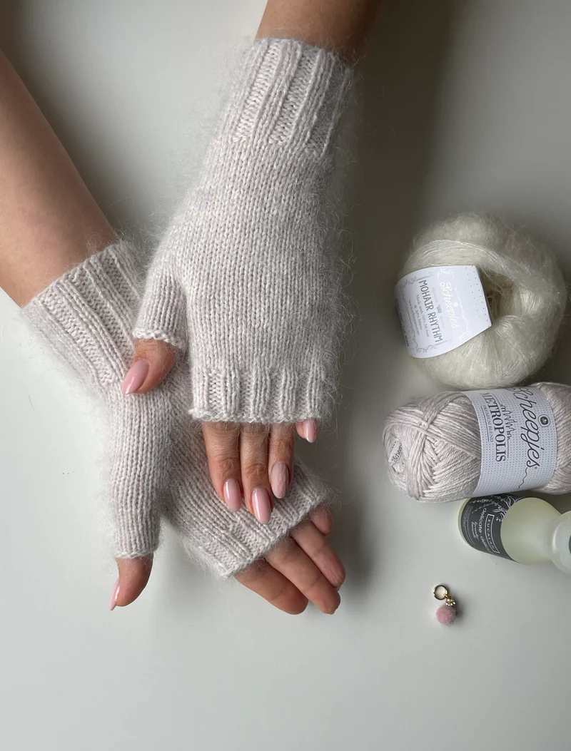 MODELLO DI LAVORO A MAGLIA Guanti: Gentle Embrace