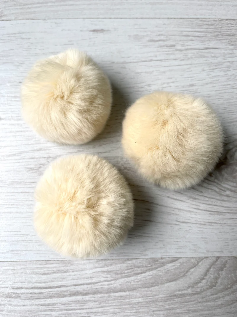 Pompon di pelliccia di coniglio 100% naturale (beige)