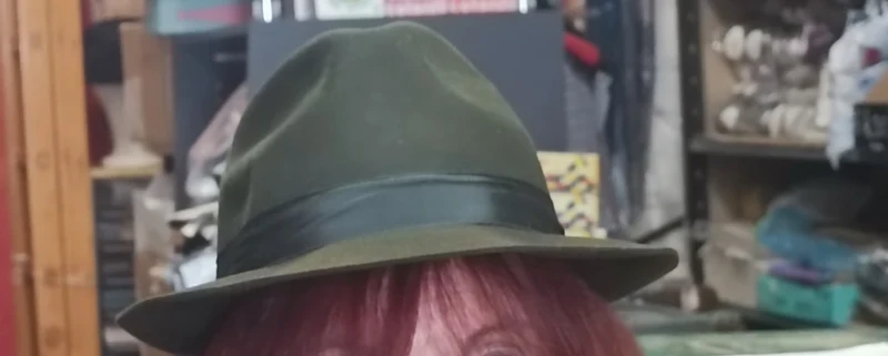 Cinque cappelli vintage Settebello e Barbisio, verde, grigio e antracite taglie 56 e 57. 1kg.