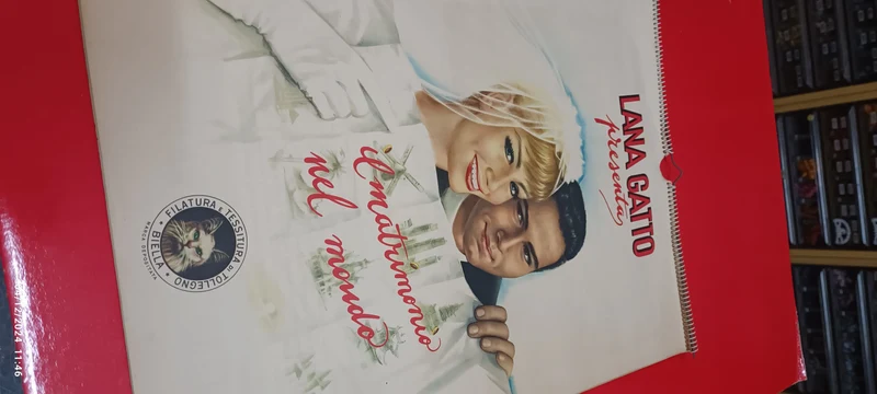 Calendario pubblicitario vintage Lana Gatto - Il matrimonio nel mondo. Usato con appunti a penna. 200g.