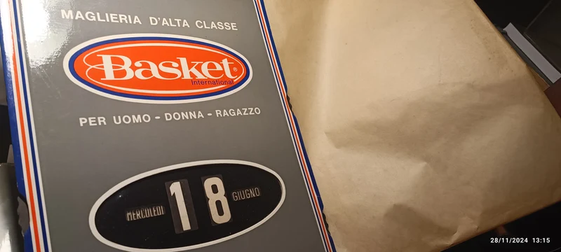 Calendario perpetuo pubblicitario vintage originale. 600 g.