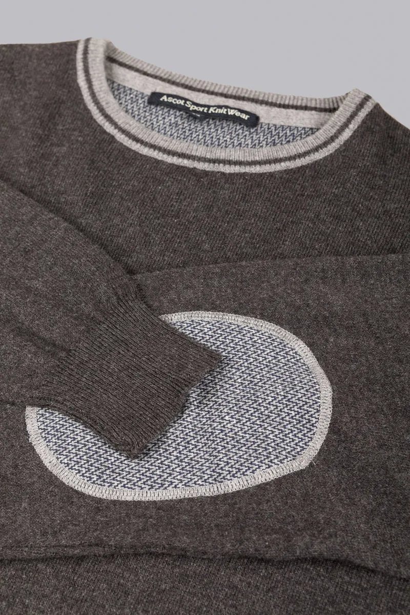 Maglione grigio con dettagli a contrasto