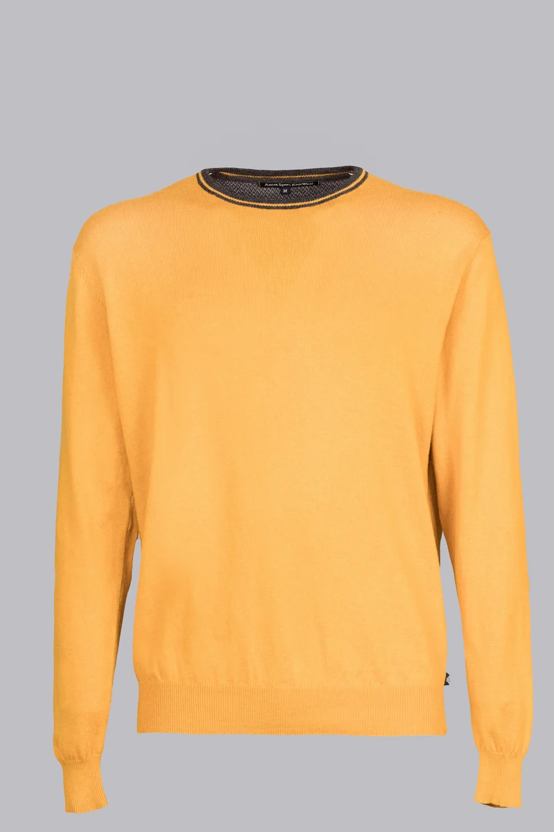 Maglione giallo con dettagli a contrasto