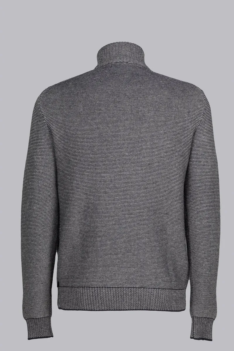 Maglione con collo alto
