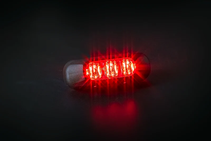 Fristom Rosso 3 x LED Luce stroboscopica di emergenza / Lente trasparente