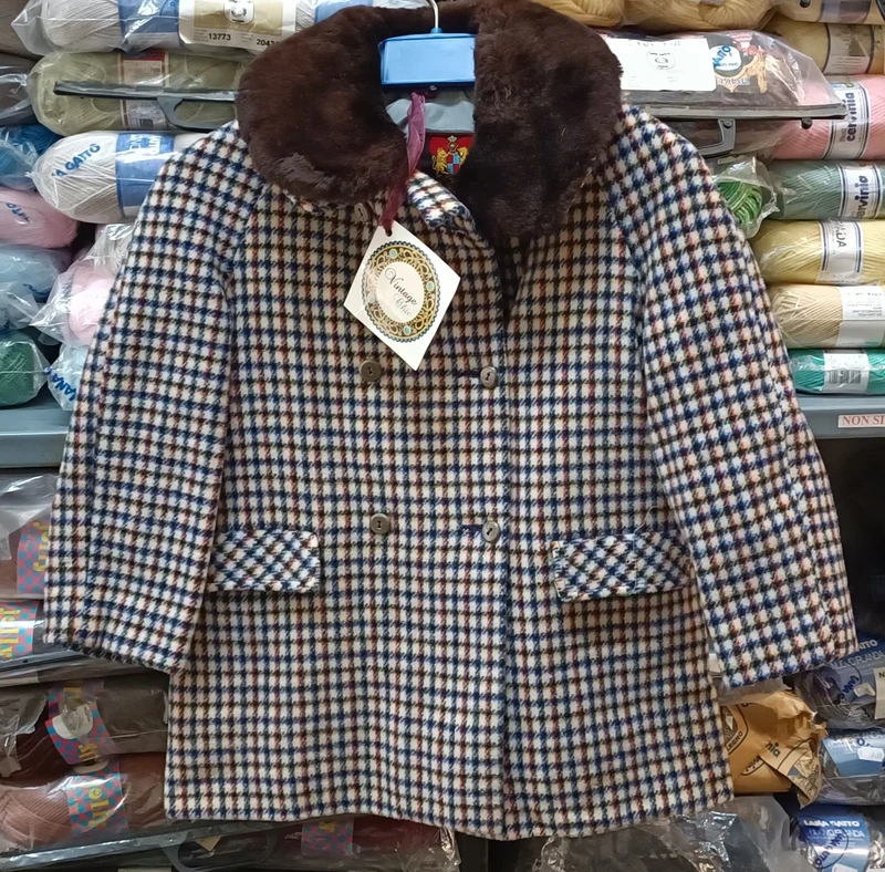 Cappottino vintage originale, taglia 55. 700g.