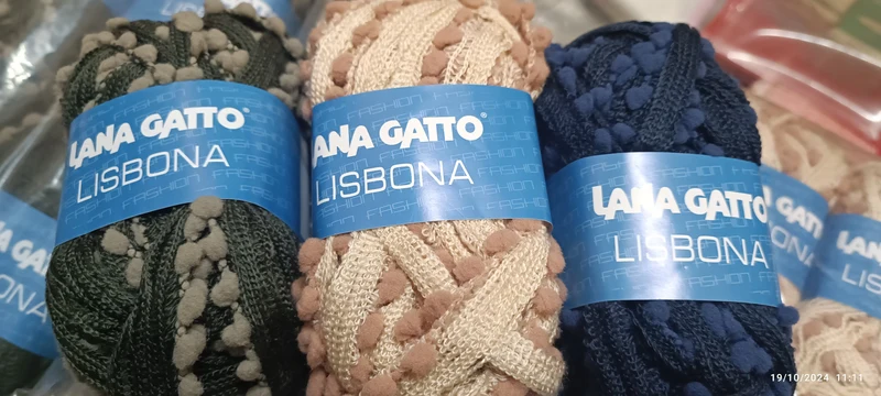 Mix di 12 gomitoli di filato Lisbona, 4 x fantasia. 600h.