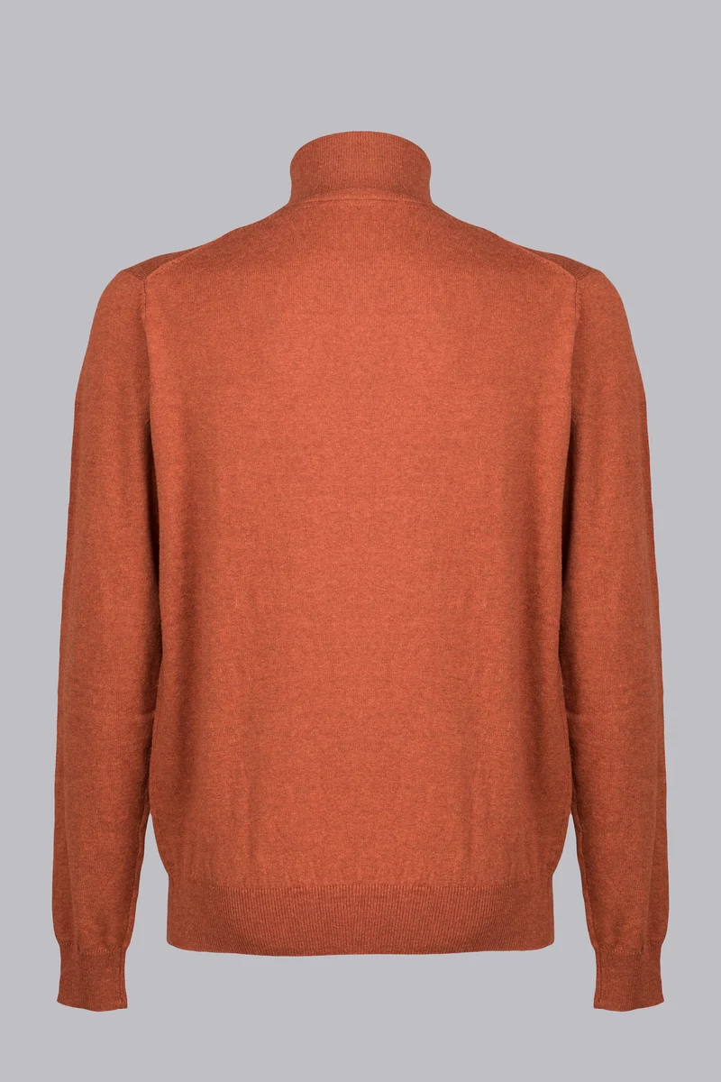 Maglione colore arancione