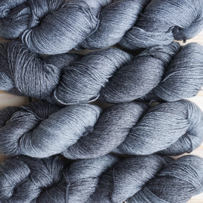 aveyla silky sock
