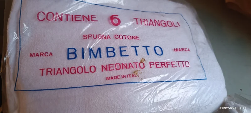 Triangoli con spugna filtrante , prodotto vintage, otto confezioni da sei, 1,4 kg.