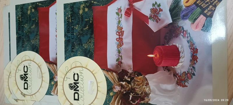 DMC Collection - At Home for Christmas. Schemi e spunti per realizzare e personalizzare il vostro Natale. 150g.