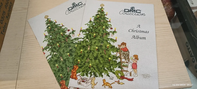 A Christmas Album DMC Collection, schemi e spunti per realizzare lavoretti per il Natale. 100g.