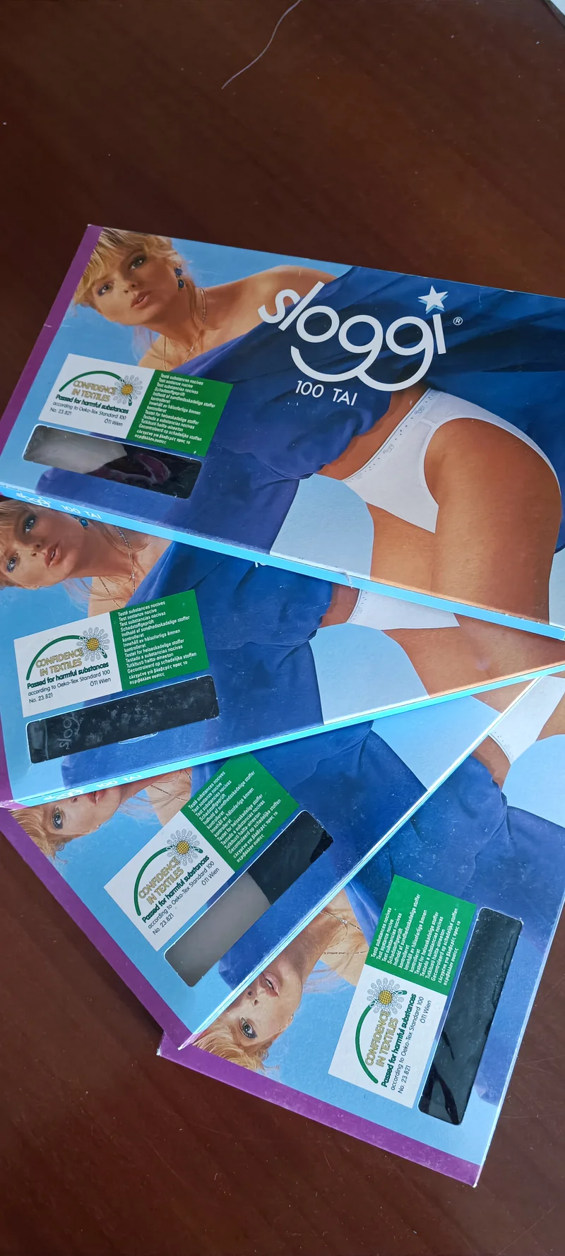 Offerta super! Quattro paia di Sloggi 100 Tai misura 2. Nero. 200g.