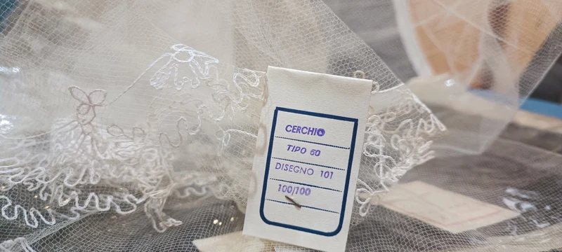 Veletta vintage, cerchio 100 x 100 cm. Panna. 50g.