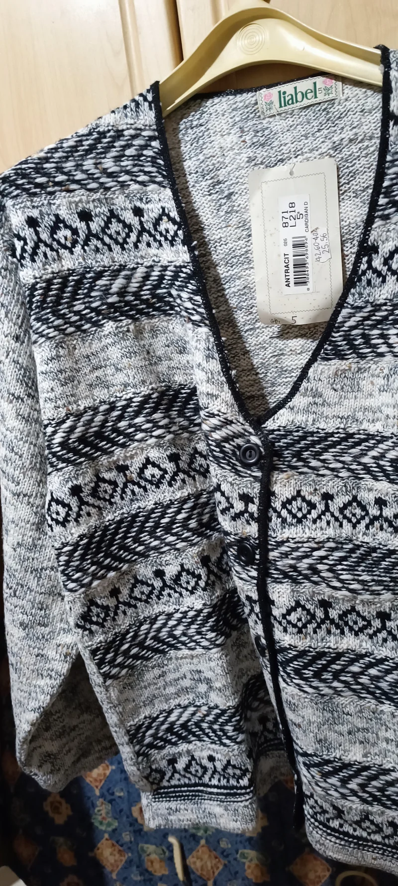 Cardigan donna Liabel, fantasia in foto, taglia 5. 500g.