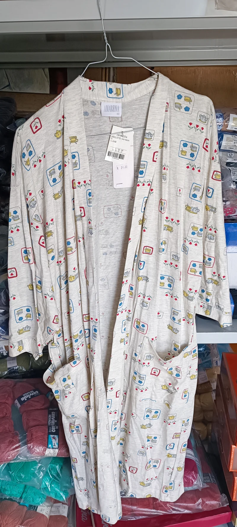 Vestaglia Amarena in maglina di cotone a fantasia. Manica lunga. 500g.
