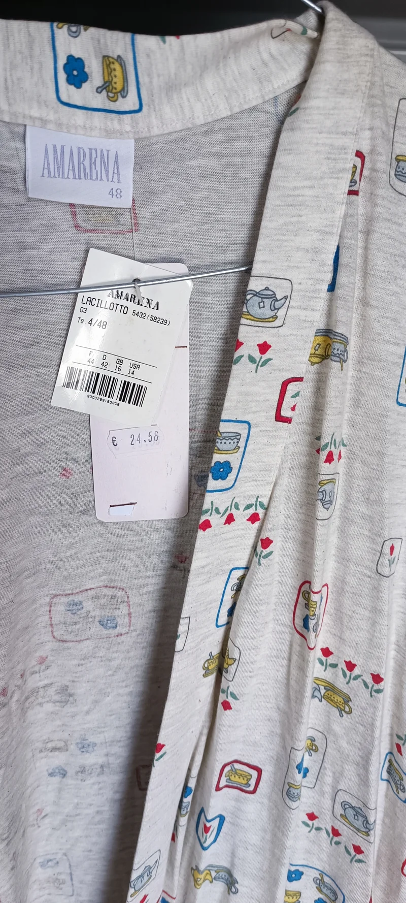Vestaglia Amarena in maglina di cotone a fantasia. Manica lunga. 500g.