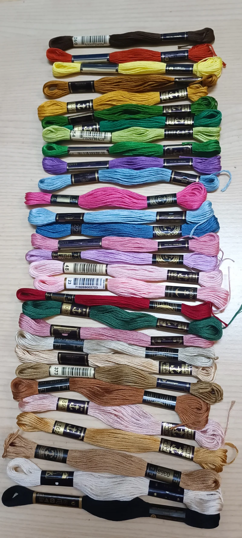 Mouliné Anchor, 30 matassine, colori in foto. 60 g.