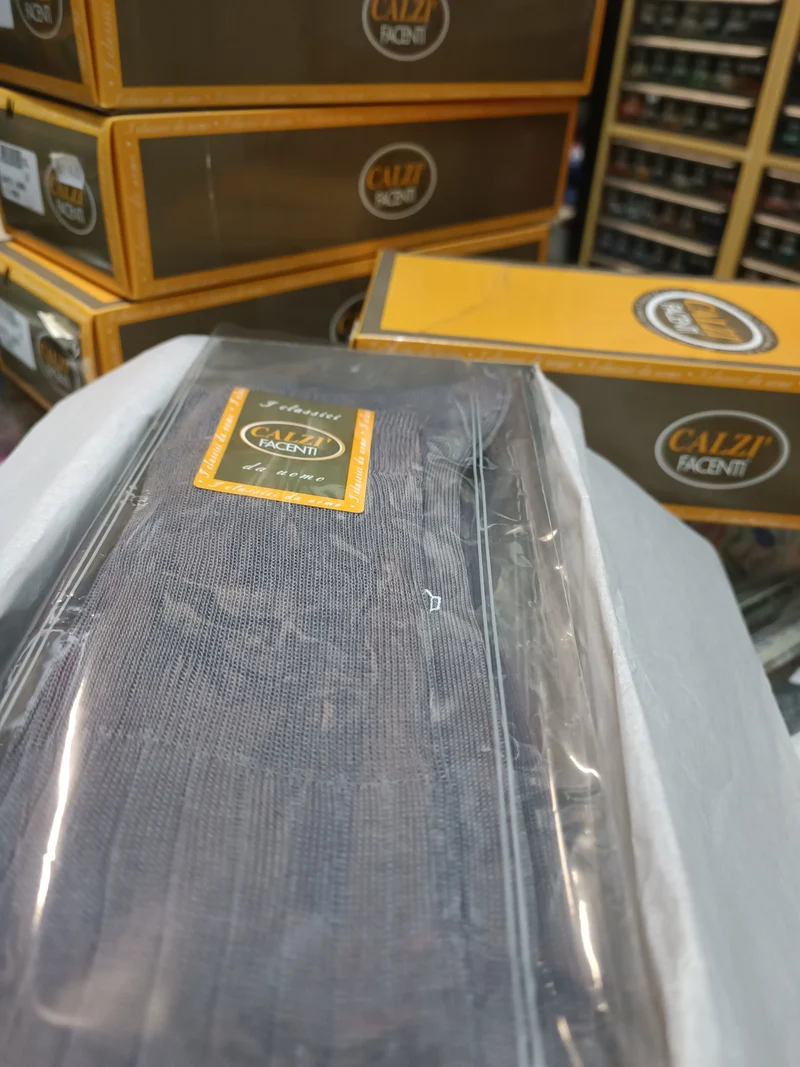 Calze uomo David Lungo Calzì Facenti, filo di scozia, sei paia grigio, taglia 12. 500g.