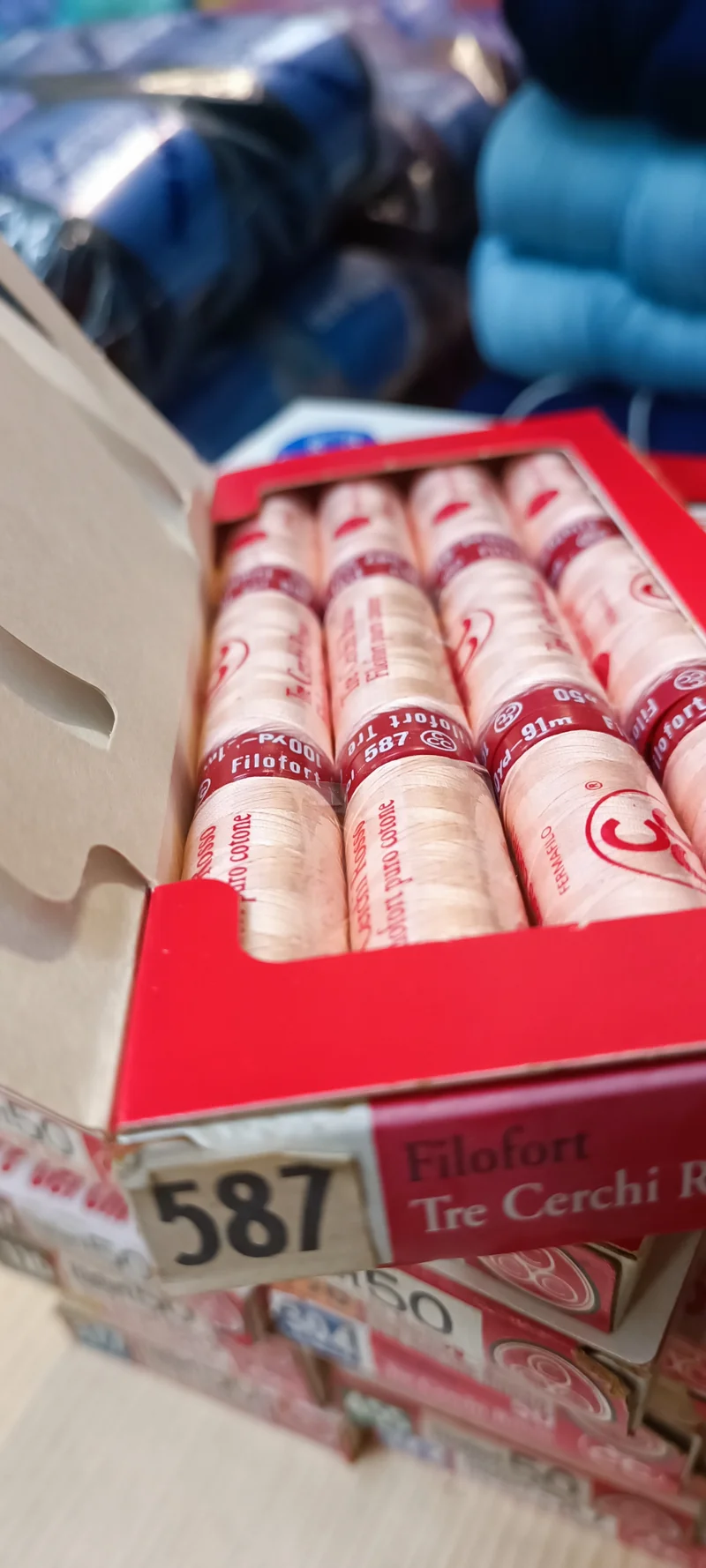 Spagnolette Tre Cerchi Rosso, filo da cucito. Confezione da 12. 100g.