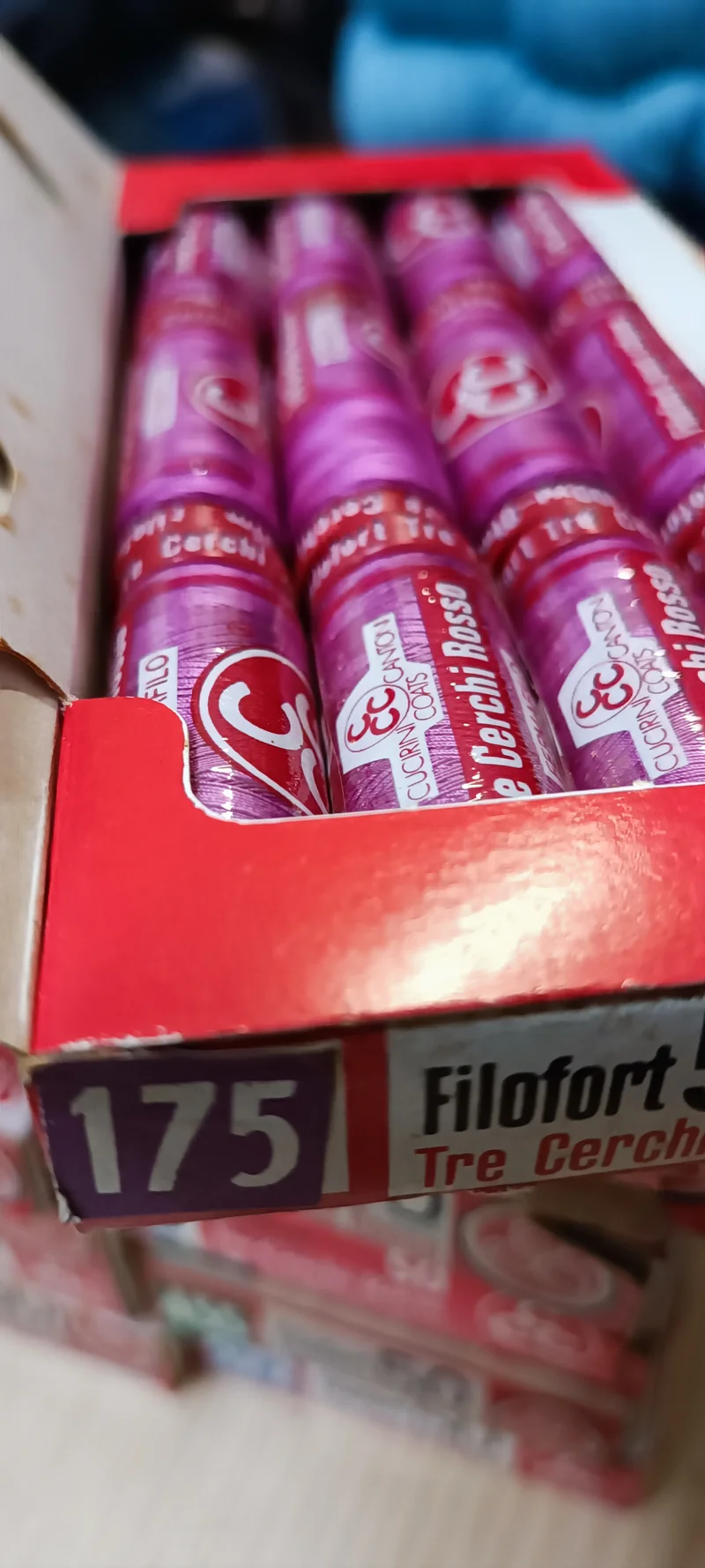 Spagnolette Tre Cerchi Rosso, filo da cucito. Confezione da 12. 100g.