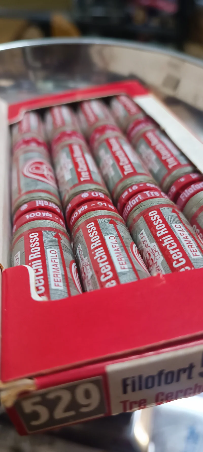 Spagnolette Tre Cerchi Rosso, filo da cucito. Confezione da 12. 100g.