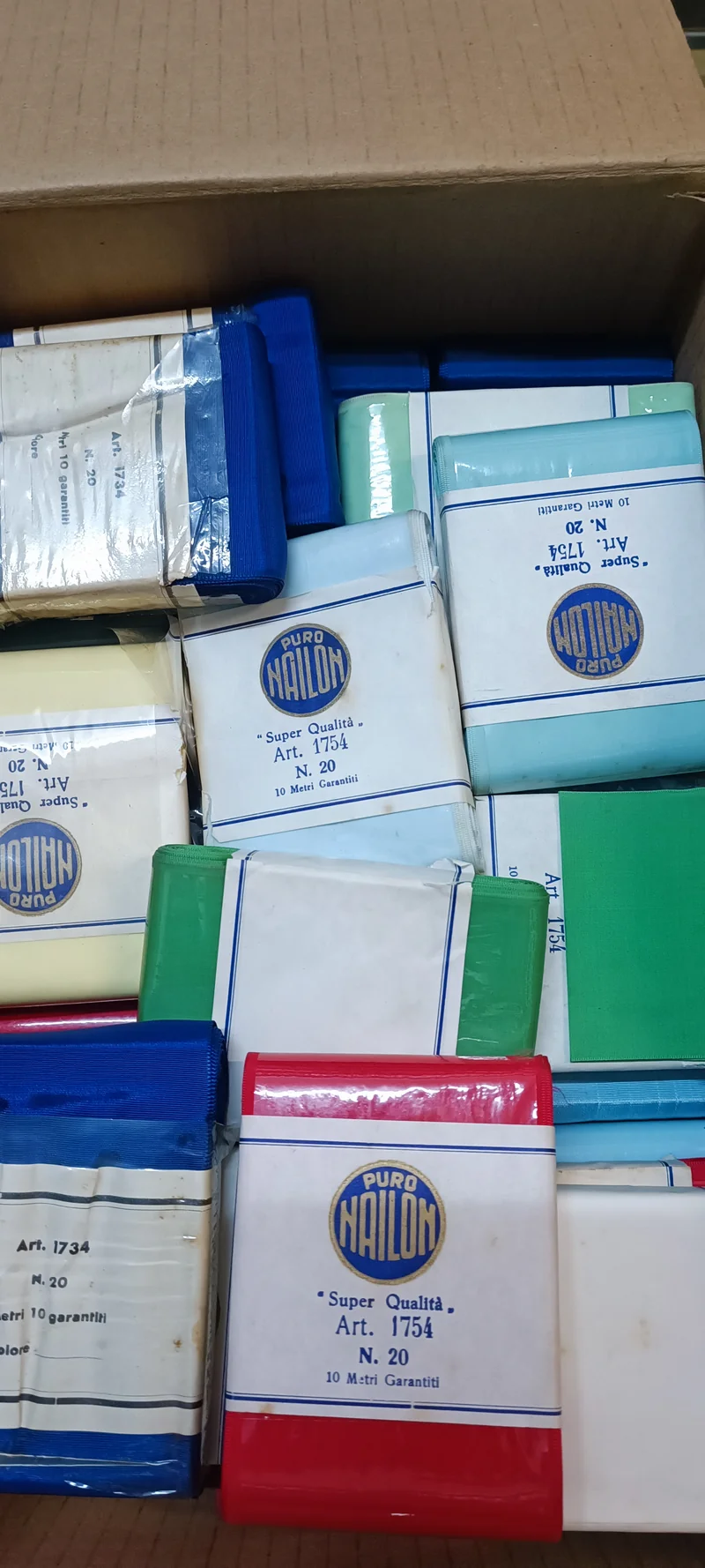 Nastro vintage nylon, N.20(8 cm), da 10 m. 100g.
