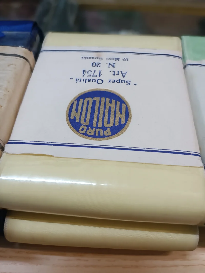 Nastro vintage nylon, N.20(8 cm), da 10 m. 100g.