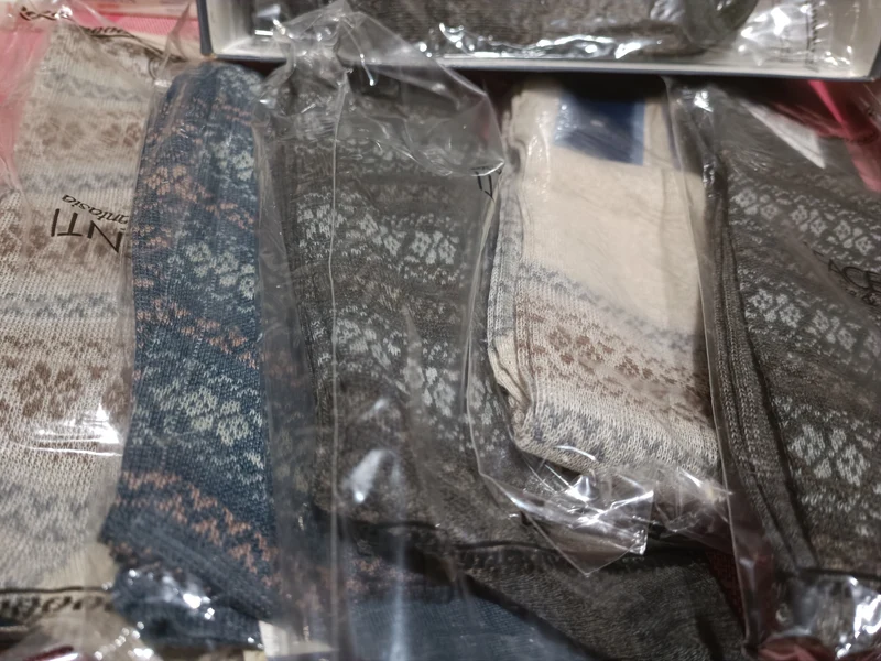 Facenti calze lunghe uomo fantasia Art Jet, sei paia taglia 12. 300g.