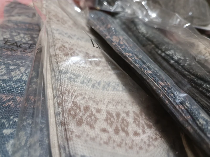 Facenti calze lunghe uomo fantasia Art Jet, sei paia taglia 12. 300g.
