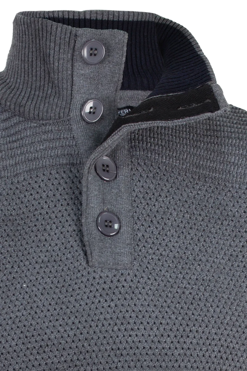 Pullover uomo collo alto con trama lavorata