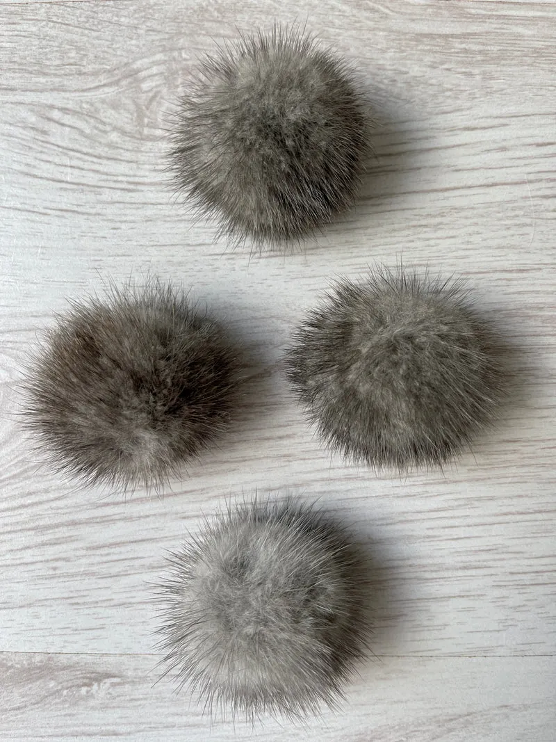 Pompon in pelliccia di visone 100% naturale (grigio)