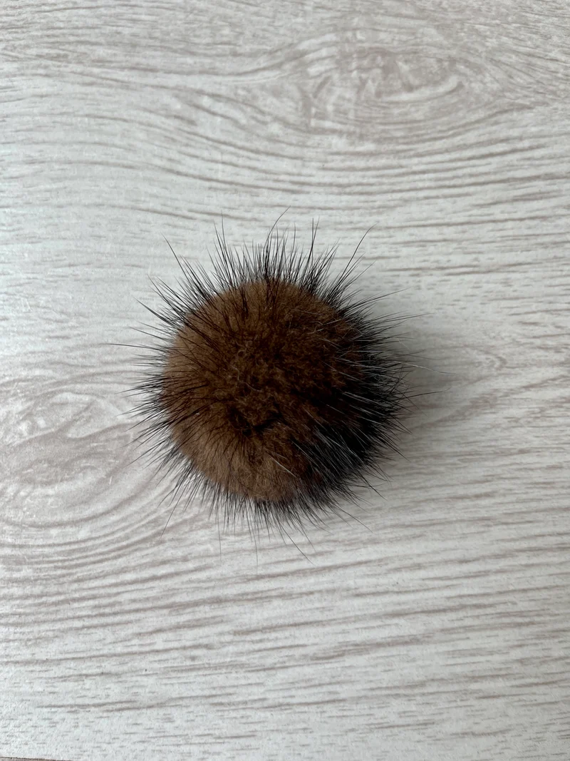 Pompon di pelliccia di visone 100% naturale (marrone)