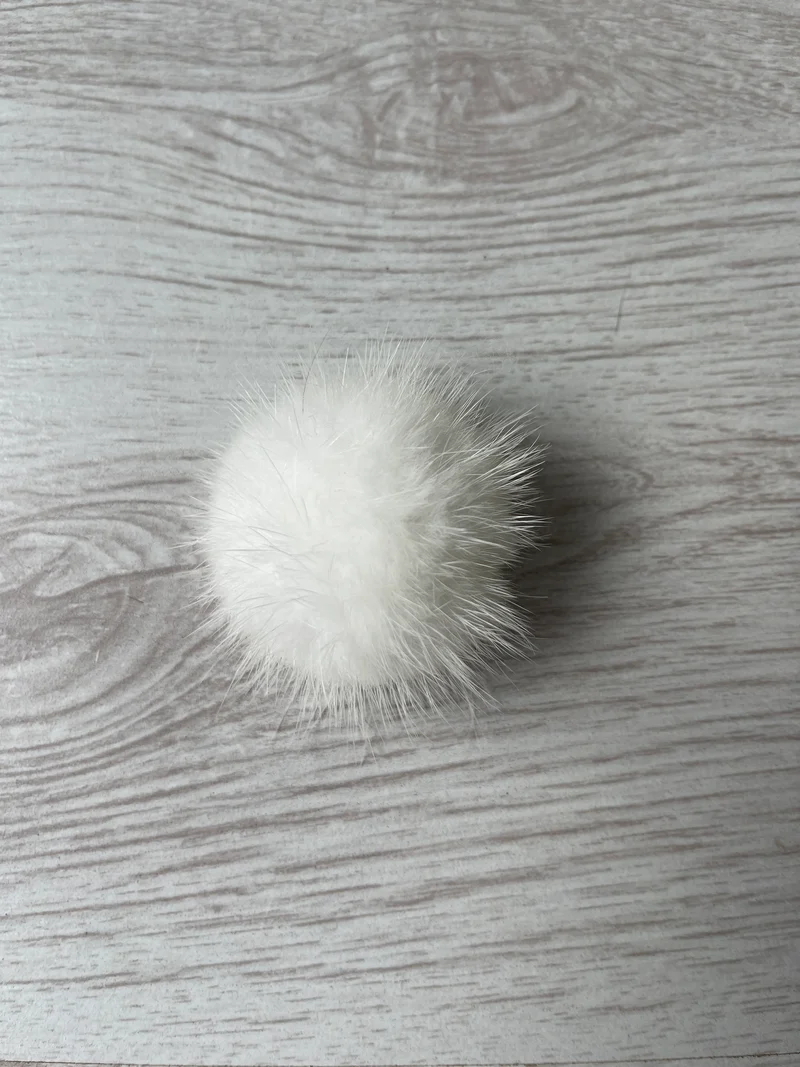 Pompon di pelliccia di visone 100% naturale (bianco)