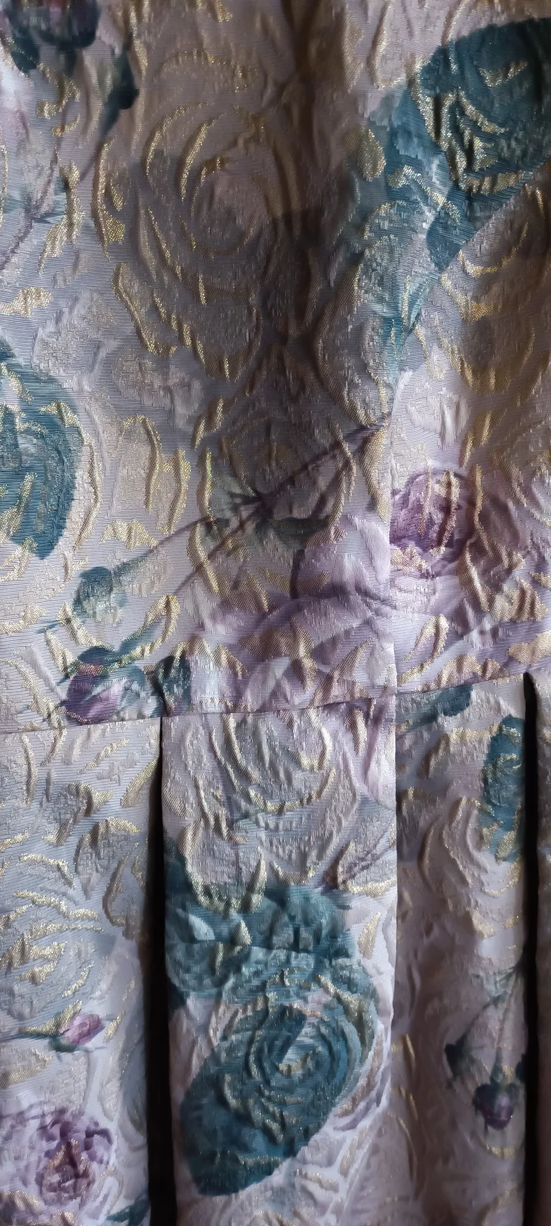 Abito elegante in broccato, senza maniche, taglia 44( usato). 600g.
