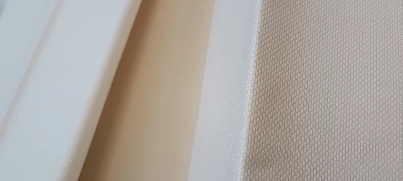 Tela Aida, 55 quadretti, ecrù, alta 180cm e lunga 1 metro. 400g..