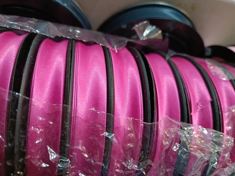 Sbieco di raso 100% acetato, 14 mm, 20 m. 150g.